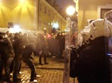 В результате массовых беспорядков в Риге, происшедших вечером 13 января, столице нанесен ущерб в размере 50 тыс. латов (порядка 100 тыс. долларов США)
