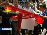 Китайская полиция застрелила 12 участников погромов во время массовых беспорядков в административном центре Синьцзян-Уйгурского автономного района КНР Урумчи Китайская полиция застрелила 12 участников погромов во время массовых беспорядков в административном центре Синьцзян-Уйгурского автономного района КНР Урумчи