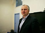 Уголовное дело об уклонении от уплаты налогов было возбуждено еще в апреле 2008 года. Позднее суд выдал санкцию на арест бывшего руководителя "Эльдорадо". Уголовное дело об уклонении от уплаты налогов было возбуждено еще в апреле 2008 года. Позднее суд выдал санкцию на арест бывшего руководителя "Эльдорадо".