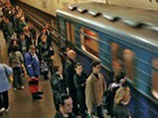 В бакинском метро столкнулись два поезда