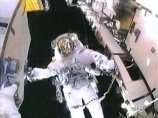 Астронавты на МКС прервали третий выход в космос из-за проблемы со скафандром