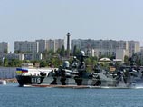 Украина вновь препятствует параду Черноморского флота: в Севастополе задержана колонна российских БТР