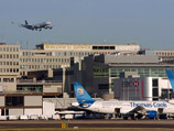 Международный аэропорт Gatwick в Лондоне закрыт из-за экстренного приземления самолета Международный аэропорт Gatwick в Лондоне закрыт из-за экстренного приземления самолета
