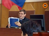 Во вторник, по утверждению пресс-центра, над неуклюже составленными документами смеялись не только зрители на процессе, но и сам судья Виктор Данилкин Во вторник, по утверждению пресс-центра, над неуклюже составленными документами смеялись не только зрители на процессе, но и сам судья Виктор Данилкин