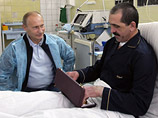 Путин посетил Евкурова в больнице в день рождения. Подарил кинжал и 4,5 миллиарда рублей на республику