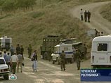 В 21 км от селения Итум-Кале на автобороге в ущелье была обстреляна колонна с сотрудниками правоохранительных органов, состоящая из трех автомашин