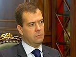 Напомним, в июне Медведев предупредил, что в случае провала антикризисных мер на местах губернаторы будут лишаться своих постов. Это произошло после того, как жители города Пикалево Ленинградской области перекрыли федеральную трассу