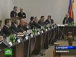 Президент Южной Осетии отправил в отставку премьера и правительство Президент Южной Осетии отправил в отставку премьера и правительство