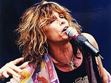 Лидер Aerosmith Стивен Тайлер госпитализирован после падения со сцены во время концерта Лидер Aerosmith Стивен Тайлер госпитализирован после падения со сцены во время концерта