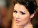 Анна Нетребко отказалась петь в "Травиате" в Метрополитен-опера Анна Нетребко отказалась петь в "Травиате" в Метрополитен-опера