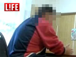 В Москве вооруженный майор милиции впал в истерику прямо на службе В Москве вооруженный майор милиции впал в истерику прямо на службе