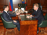 Весной Дмитрий Медведев на встрече с первым вице-премьером Игорем Шуваловым потребовал объяснить "отдельным кредитным учреждениям"  недопустимость "корпоративного эгоизма"