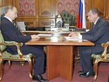 Он также предположил, что инициаторы его преследования премьер-министр Владимир Путин и вице-премьер Игорь Сечин больше не являются непосредственными контролерами второго судебного процесса над ним и его партнером Платоном Лебедевым Он также предположил, что инициаторы его преследования премьер-министр Владимир Путин и вице-премьер Игорь Сечин больше не являются непосредственными контролерами второго судебного процесса над ним и его партнером Платоном Лебедевым