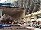 Под завалами ГЭС могут быть выжившие, водолазы "слышали стуки" Под завалами ГЭС могут быть выжившие, водолазы "слышали стуки"