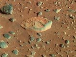 За время работы на Красной планете марсоходы преодолели в общей сложности расстояние в 24,95 км. Spirit проехал 7,73 км, Opportunity - 17,22 км. Машины поднимались на горы и спускались на дно кратера