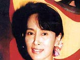 53-летний Йеттау был арестован в мае, когда он проник в дом к лидеру оппозиции Мьянмы Аун Сан Су Чжи - лауреату Нобелевской премии мира. Военная хунта держит женщину под домашним арестом 14 лет из последних 20. После незаконного визита Йеттау ее перевели 