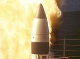 Для этого участвующая в проекте ПРО военно-промышленная корпорация Raytheon планирует разработать наземную модификацию корабельной противоракеты SM-3, способной уничтожать лишь ракеты средней и меньшей дальности Для этого участвующая в проекте ПРО военно-промышленная корпорация Raytheon планирует разработать наземную модификацию корабельной противоракеты SM-3, способной уничтожать лишь ракеты средней и меньшей дальности