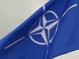 Между тем вступление в НАТО станет органичным продолжением политики, проводимой новой властью, допускающей возможность изменения Конституции и агитирующей за активную интеграцию в ЕС