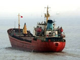 21 член экипажей сухогрузов "Василий Ян" и "Профессор Воскресенский", принадлежащих Арктическому морскому пароходству и задержанных за долги в Китае, получили аванс - по 350 тысяч рублей