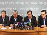 Об этом сообщили в понедельник журналистам лидеры четырех входящих в демократическую коалицию партий - Либеральной, Либерально-демократической, Демократической и Альянса "Наша Молдова"