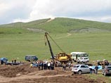 Одновременно прокуратура Южной Осетии объявила, что возбудила уголовное дело против строителей газопровода Дзуарикау-Цхинвали по подозрению в уклонении от уплаты налогов в особо крупном размере и вреде экологии Одновременно прокуратура Южной Осетии объявила, что возбудила уголовное дело против строителей газопровода Дзуарикау-Цхинвали по подозрению в уклонении от уплаты налогов в особо крупном размере и вреде экологии
