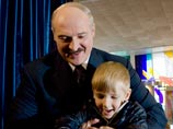 Лукашенко признался, от кого у него младший сын - от Бога. Это ему Путин подсказал