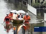 Надвигающийся мощный тайфун "Крован" перекрыл авиасообщение в Токио