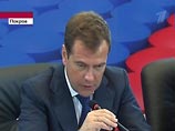 Медведев в Покрове обсудил фармакологию и посетил женскую пустынь