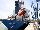 Экипаж скандально известного сухогруза Arctic Sea требует от работодателя выплатить причитающуюся за август зарплату, несмотря на то, что условия контракта по доставке груза так и не были выполнены Экипаж скандально известного сухогруза Arctic Sea требует от работодателя выплатить причитающуюся за август зарплату, несмотря на то, что условия контракта по доставке груза так и не были выполнены