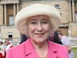 Дама Вера Линн стала старейшей жительницей Великобритании, чей альбом когда-либо попадал в двадцатку национального музыкального чарта, пишет The Daily Mail