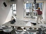 Двойной теракт в Греции: в Афинах серьезно повреждена фондовая биржа, в Салониках - здание министерства Двойной теракт в Греции: в Афинах серьезно повреждена фондовая биржа, в Салониках - здание министерства