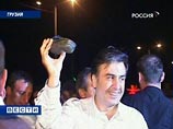 Грузинское телевидение объяснило: в Саакашвили не кидали ботинком, это он искал Золушку 