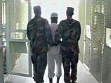 Международная неправительственная организация "Врачи за права человека" предполагает, что врачи, привлеченные для мониторинга "расширенных допросов" заключенных в тюрьмах в Гуантанамо и Баграме проводили незаконные опыты на людях
