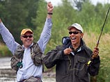 В августе Обама в сопровождении инструктора отправился ловить рыбу в Монтану. Несмотря на то что ловля рыбы - новое занятие для американского президента, за один день он поймал полдюжины рыб