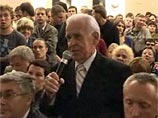 Блоггосфера рунета возмущена "общественными слушаниями" по скандальному проекту газпромовского небоскреба "Охта-центр", состоявшимися 1 сентября в гостинице "Карелия" в Санкт-Петербурге Блоггосфера рунета возмущена "общественными слушаниями" по скандальному проекту газпромовского небоскреба "Охта-центр", состоявшимися 1 сентября в гостинице "Карелия" в Санкт-Петербурге