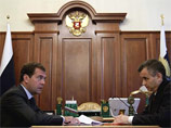 Медведев назначит руководителя ГУВД Москвы, отправленного в отставку после бойни Евсюкова Медведев назначит руководителя ГУВД Москвы, отправленного в отставку после бойни Евсюкова