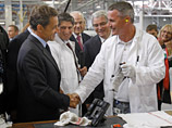 СМИ: во время визита Саркози на завод там собрали только низкорослых рабочих - ему под стать 