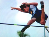 19-летний прыгун с шестом Леон Роач погиб во время тренировки на стадионе калифорнийского университетского городка San Diego&#8217;s La Jolla