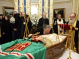 РПЦ призвала не смаковать обстоятельства смерти Алексия II. Кураев: Церкви трудно было признать, что он умер в уборной