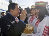 Чавес привез Лукашенко привет с "оси зла" и заинтересовался белорусскими МАЗами