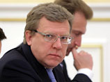 При этом неделей ранее глава Минфина Алексей Кудрин называл другую цифру - порядка 740 млрд рублей, то есть в полтора раза больше