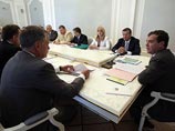 Медведев представил первичный план по борьбе со "слабоалкогольным алкоголизмом" Медведев представил первичный план по борьбе со "слабоалкогольным алкоголизмом"