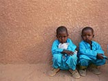 В докладе отмечается, что в 2000 году лидеры всех государств мира обязались до 2015 года сократить на две трети смертность среди детей в возрасте до 5 лет