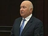 Лужков предложил национализировать все предприятия и корпорации, а потом опять провести приватизацию Лужков предложил национализировать все предприятия и корпорации, а потом опять провести приватизацию