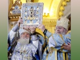Первоиерарх Зарубежной церкви доставил в Россию главную святыню русского зарубежья Первоиерарх Зарубежной церкви доставил в Россию главную святыню русского зарубежья