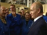 Премьер-министр РФ Владимир Путин посетил в понедельник одно из ведущих предприятий оборонного комплекса РФ