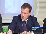 Медведев надеется, что кризис все же окажется "стимулом для того, чтобы поменять структуру экономики". 