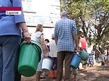 Люди жалуются на установившийся в домах дурной запах, клянут руководство "Саратовводоканала" и местные власти, а также делятся пикантными подробностями про то, как смывают унитазы кока-колой из бутылок Люди жалуются на установившийся в домах дурной запах, клянут руководство "Саратовводоканала" и местные власти, а также делятся пикантными подробностями про то, как смывают унитазы кока-колой из бутылок
