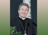 Председатель Совета Евангелической Церкви в Германии (ЕЦГ) епископ Вольфганг Хубер призвал христиан Северной Кореи "повиноваться Богу больше чем людям"