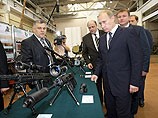 СМИ: покрасовавшись с оружием в Туле, Путин разрушил свой "мягкий" имидж